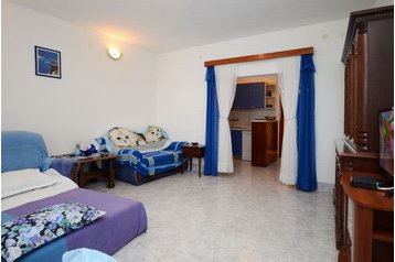 Croaţia Privát Prižba, Exteriorul